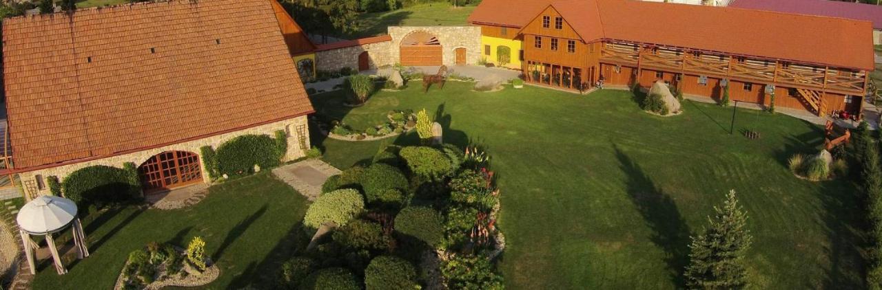 Penzion Jizdarna Hejtmankovice Броумов Экстерьер фото