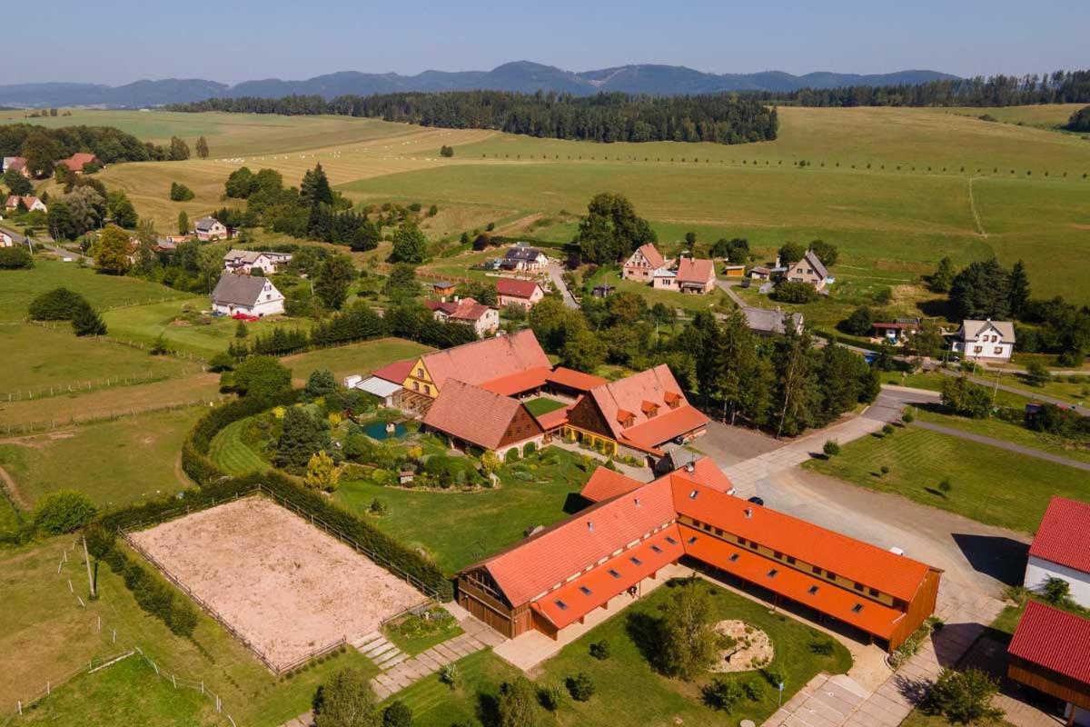Penzion Jizdarna Hejtmankovice Броумов Экстерьер фото